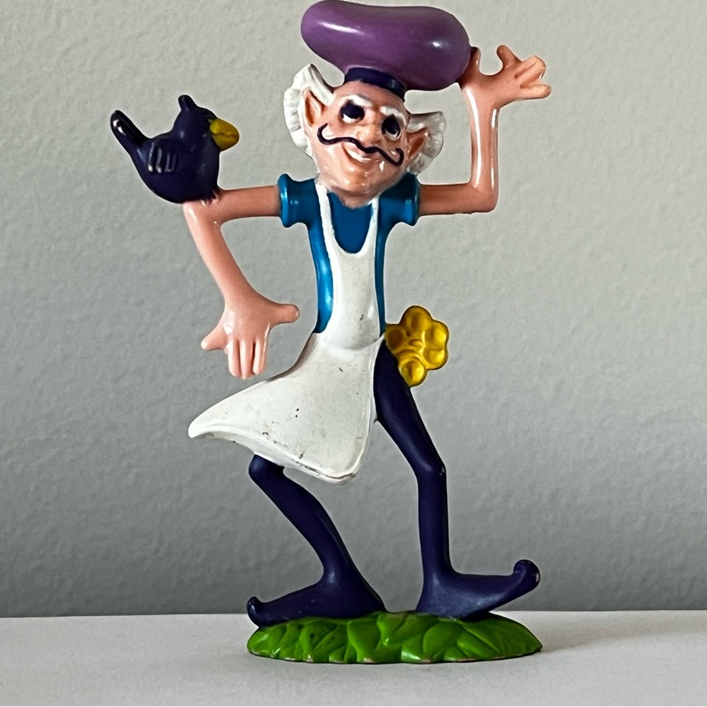 Vintage Strawberryland Miniature: Purple Pieman with Berry Bird: RARE